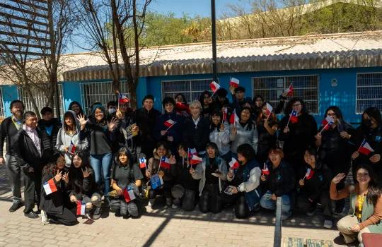 estudiantes participando de taller