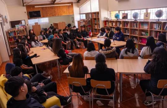 estudiantes en plenario 