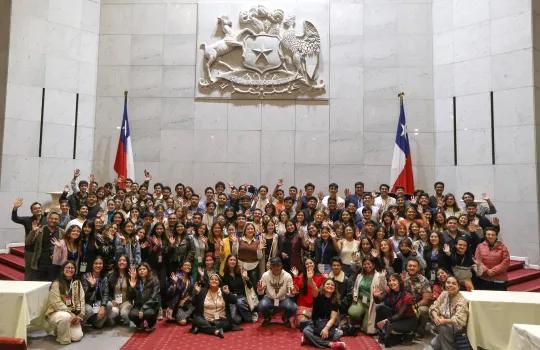 delegación de chilenos y mexicanos en salón de honor del congreso nacional