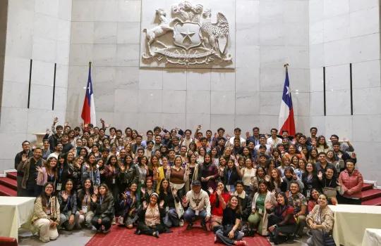 delegación de chilenos y mexicanos en salón de honor del congreso nacional