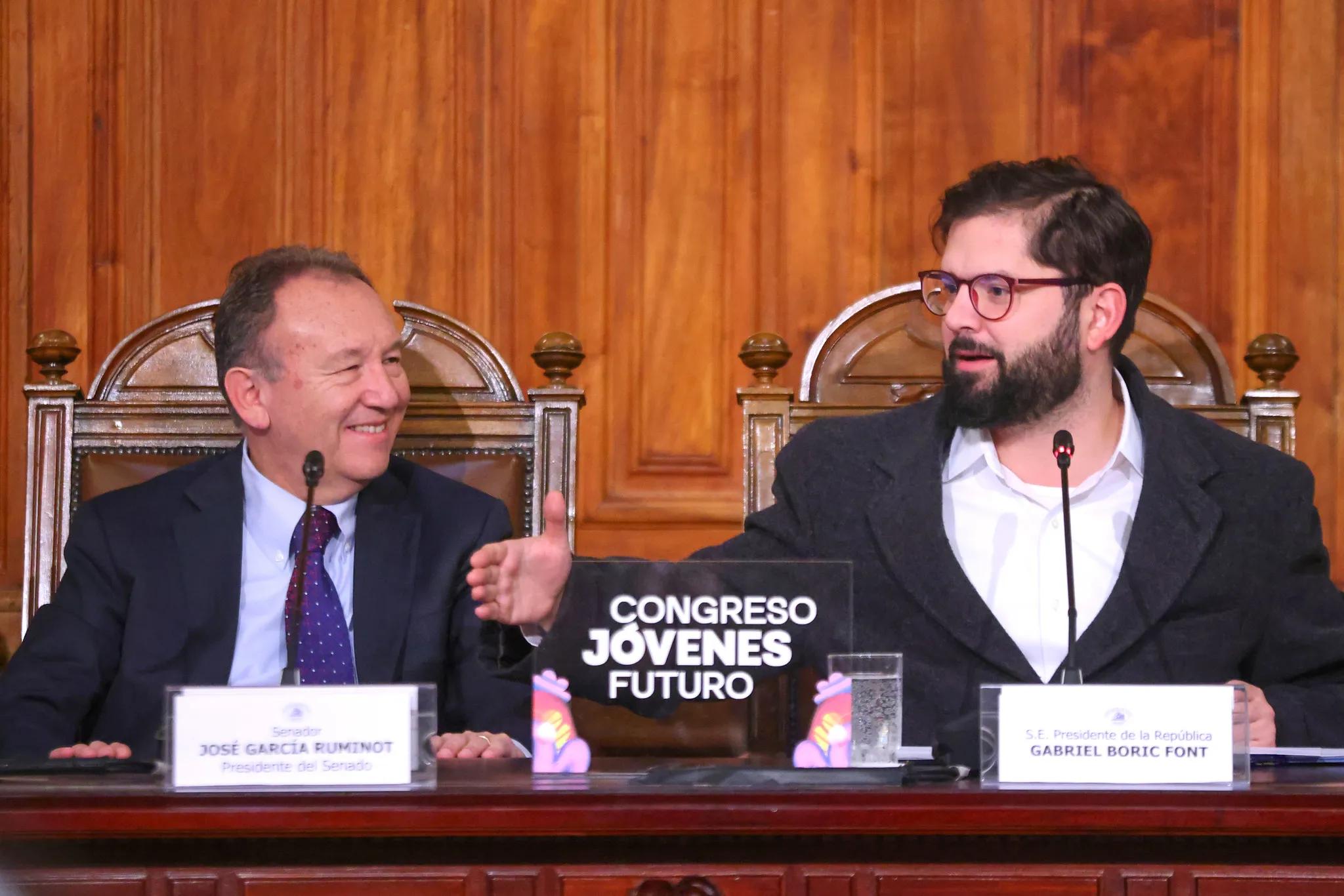 Presidente Boric con senador García en Congreso Jóvenes Futuro 2024