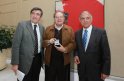  Reconocen aporte académico y trayectoria de Premio Nacional de Historia 2012